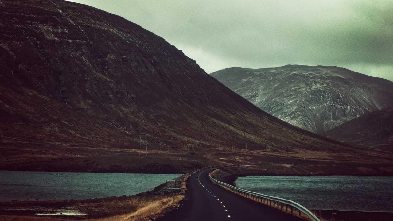 Construction project dashboard showing AI-powered forecasting and predictive analytics