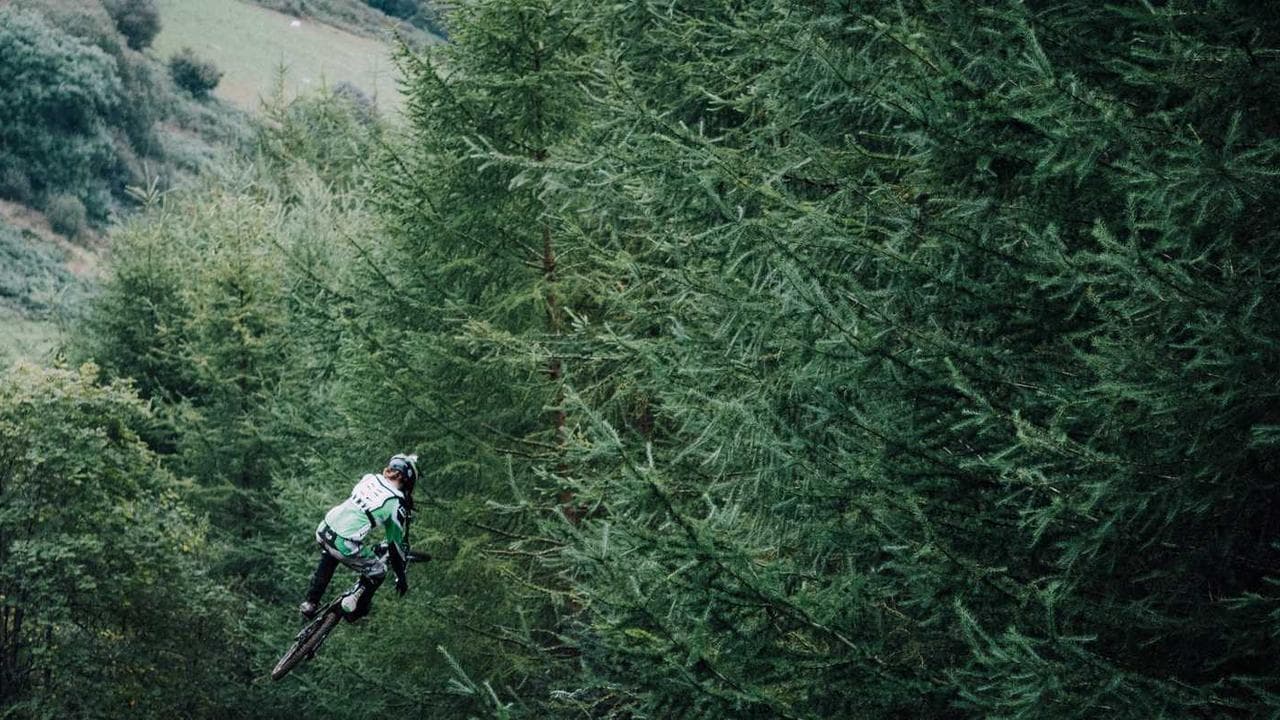 Machine learning architecture diagram for adaptive learning system