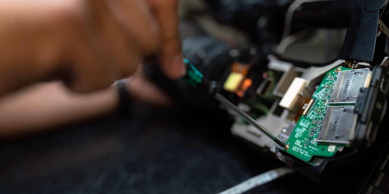 AI-powered quality control system detecting defects on a manufacturing assembly line