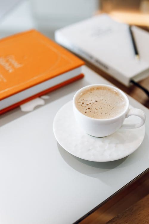 Field workforce management dashboard showing real-time GPS locations, route optimization, and job completion status