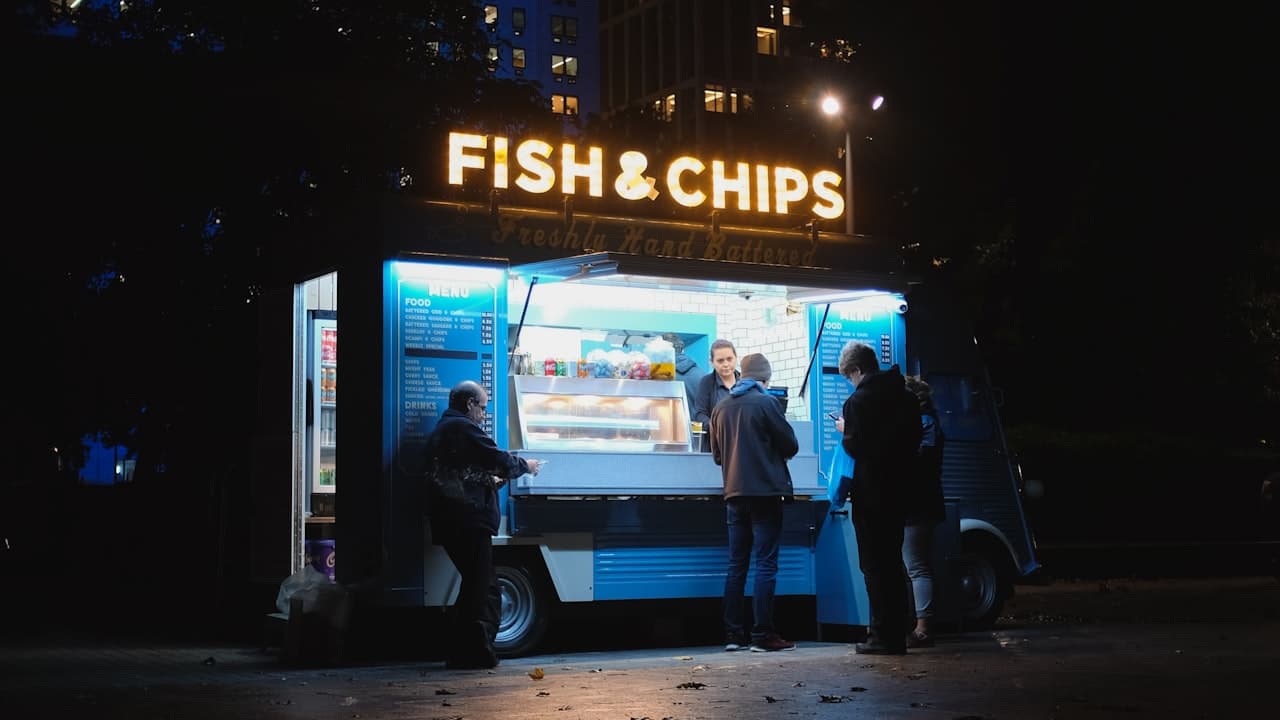 5G network slicing visualization showing multiple virtual networks